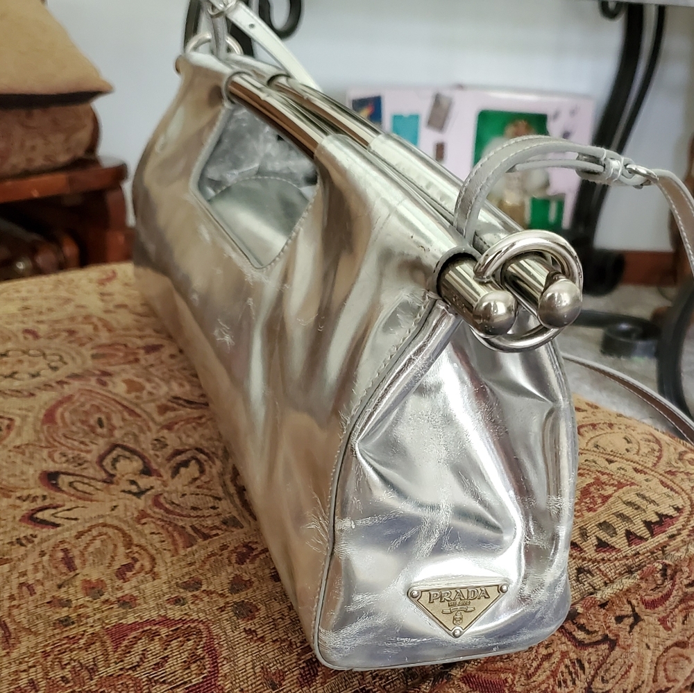 •PRADA Vitello Daino Bar in Silver· Authentic w Cards & Bag. - Picture 3 of 17